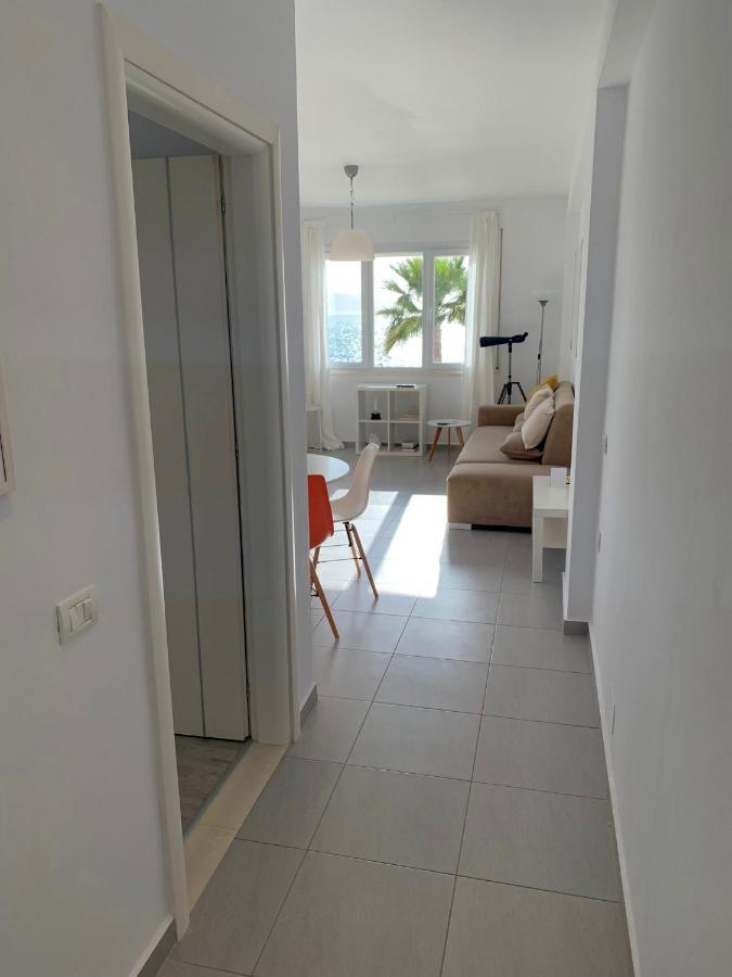Loli Apartment Luxury White Residence Sarande Bagian luar foto