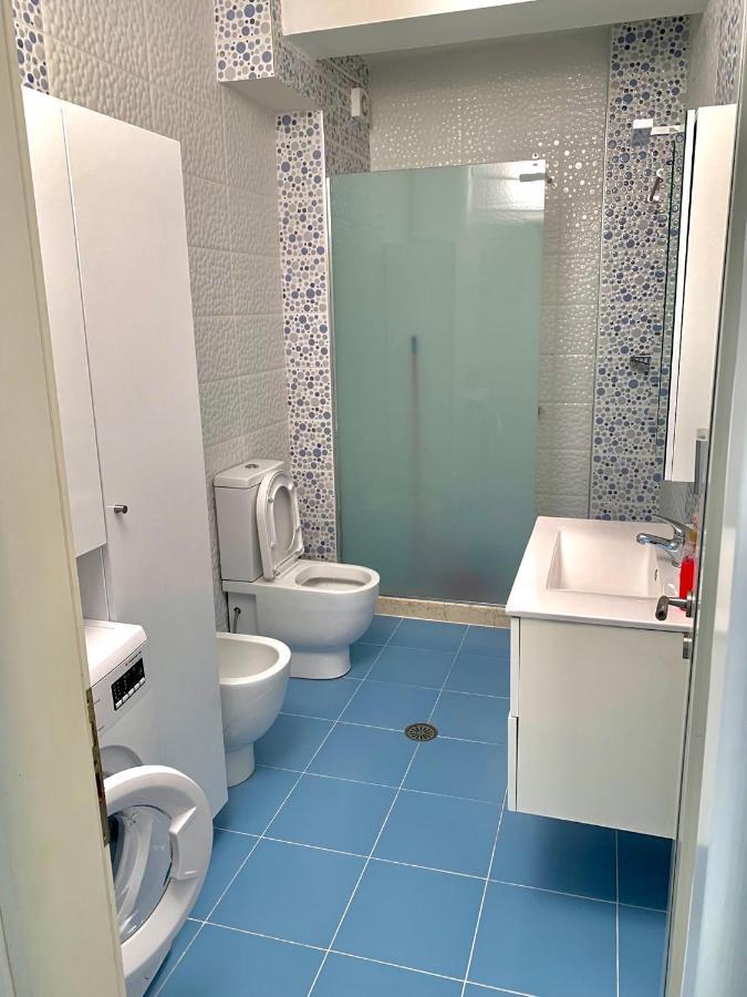 Loli Apartment Luxury White Residence Sarande Bagian luar foto