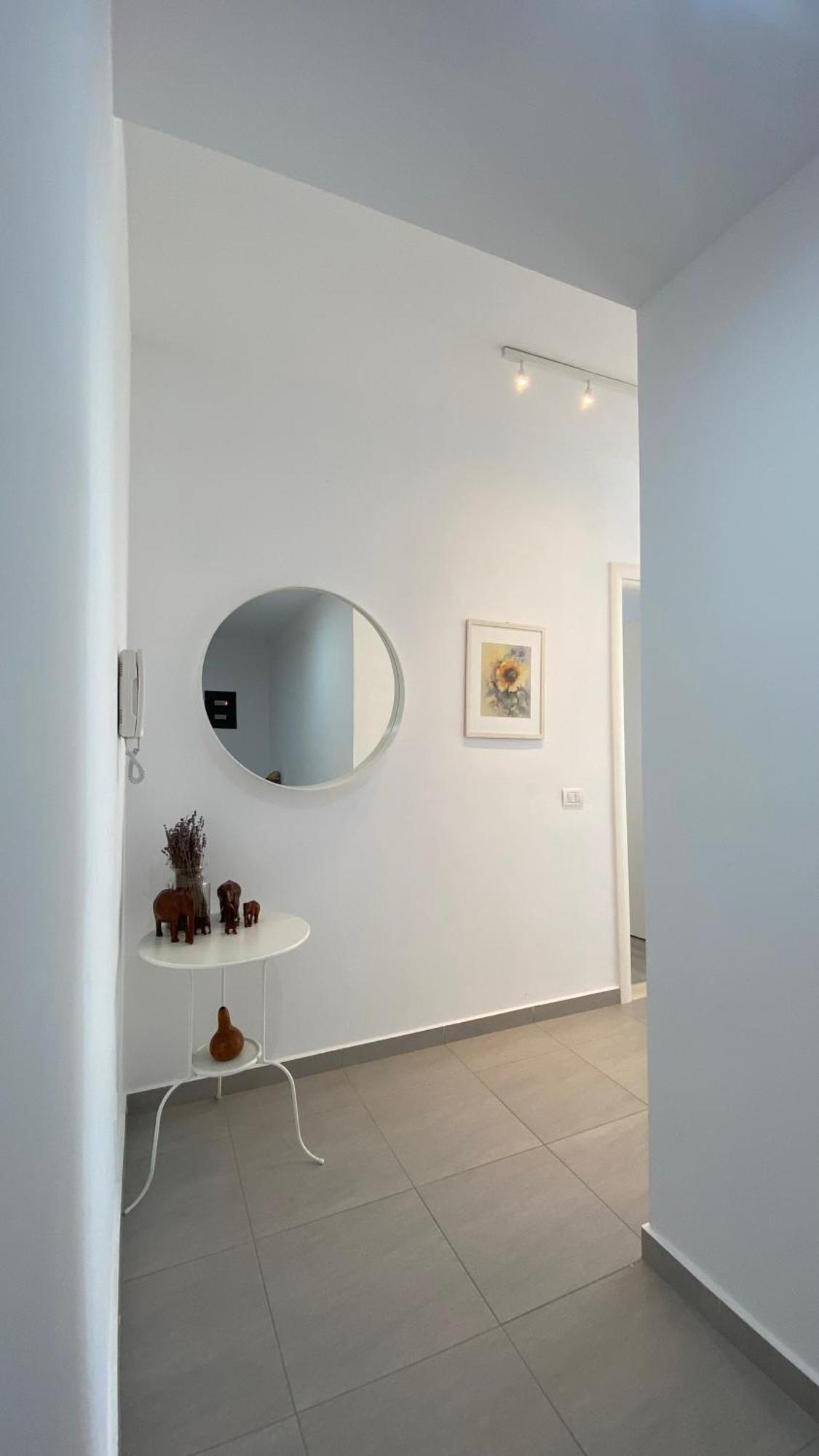 Loli Apartment Luxury White Residence Sarande Bagian luar foto