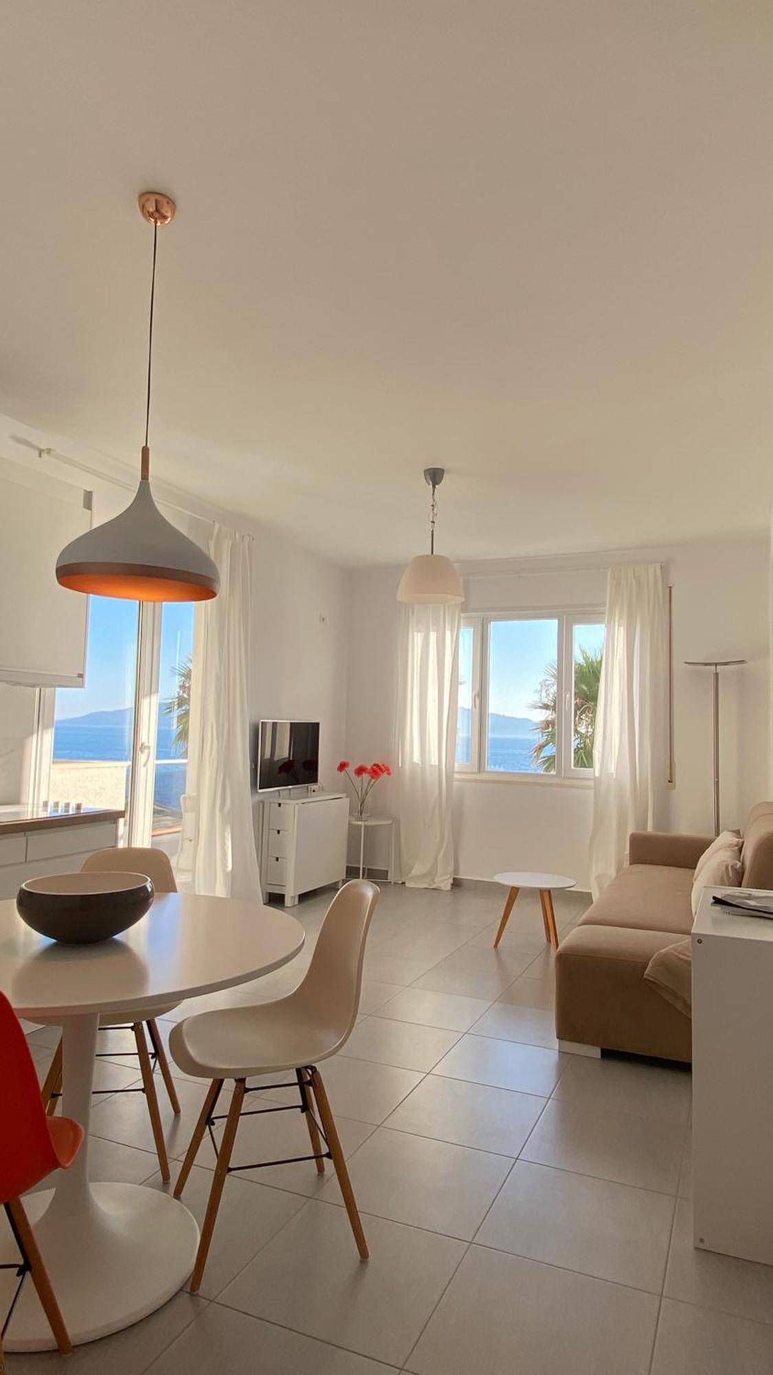 Loli Apartment Luxury White Residence Sarande Bagian luar foto